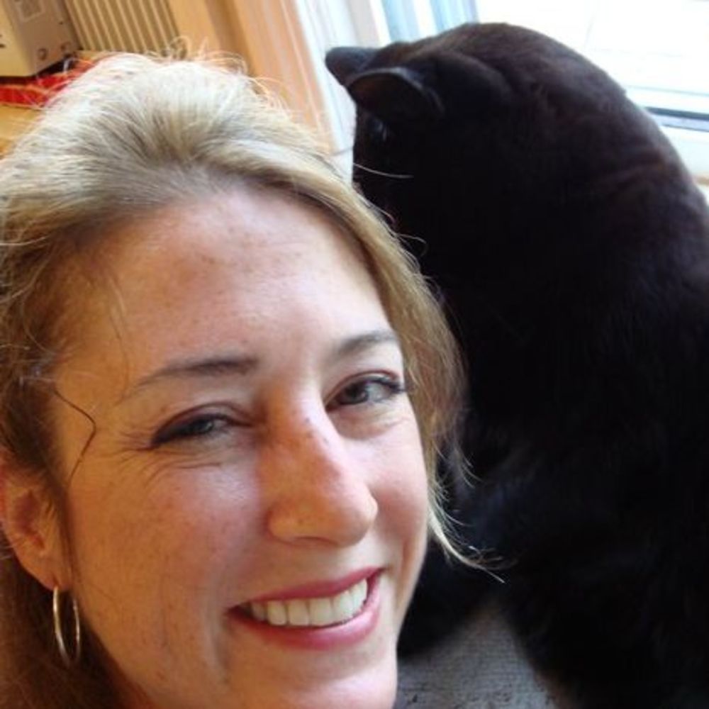 Meet your Posher, Laura